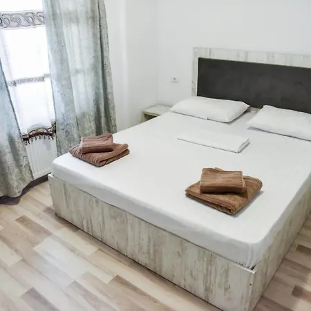 Ionut Apartament Zona Alezzi *