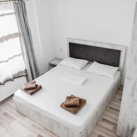 Ionut Apartament Zona Alezzi Năvodari